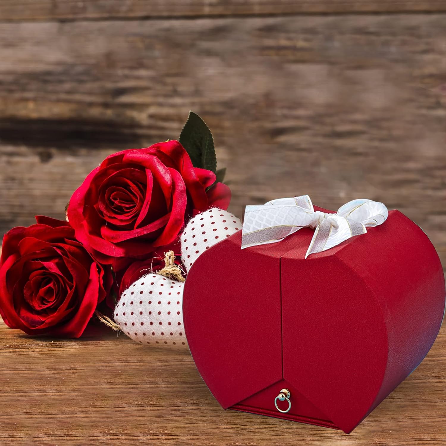 ETERNAL ROSE - SURPRISE BOX WITH A PRESERVED ROSE AND A PENDANT: JUST WHAT TRUE LOVE NEEDS
